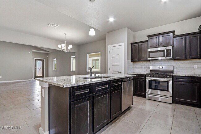 Building Photo - 14817 Tierra Isaiah Ave