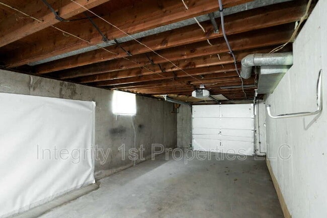 Building Photo - 9002 Bayless Rd