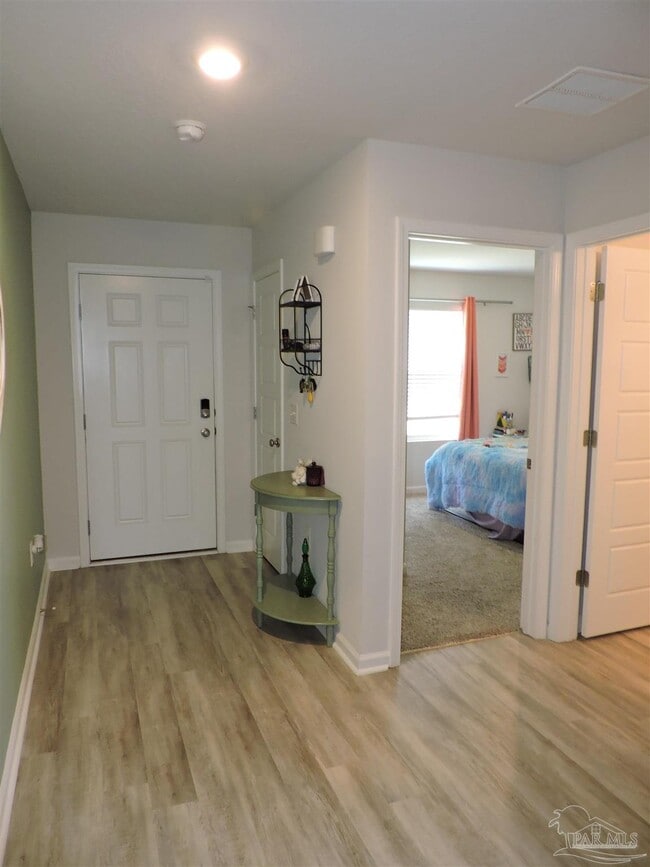 Building Photo - 5903 Laurel Oak Dr