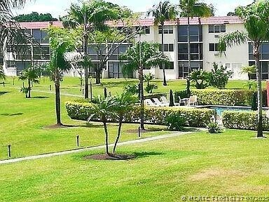 Building Photo - 9420 S Hollybrook Lake Dr