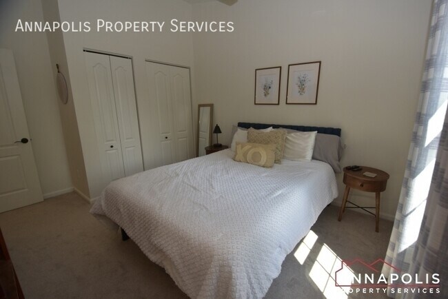 Building Photo - 1107 Brassie Ct