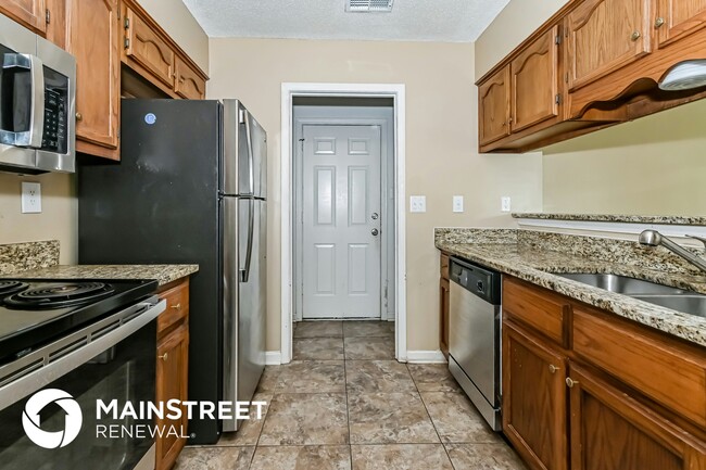 Building Photo - 8104 Longbranch Dr