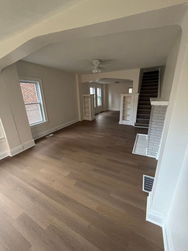 Building Photo - 3242-3242 Sycamore Rd