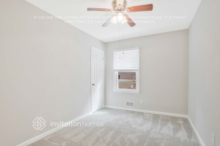 Building Photo - 2155 Venesa Cir