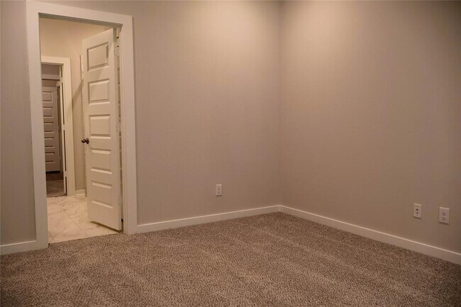 Building Photo - 8415 Sweet Cherry Ln