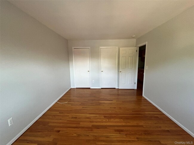Building Photo - 153 6th Ave