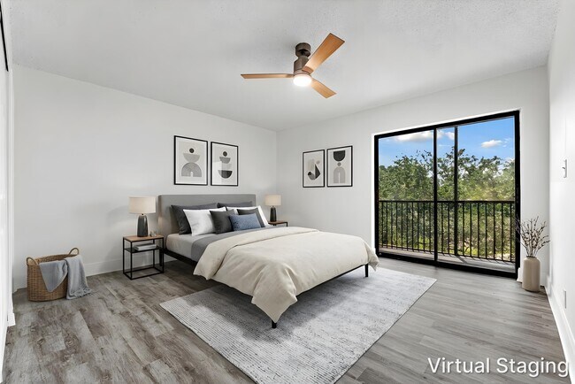 Building Photo - 200 Jacaranda Country Club Dr