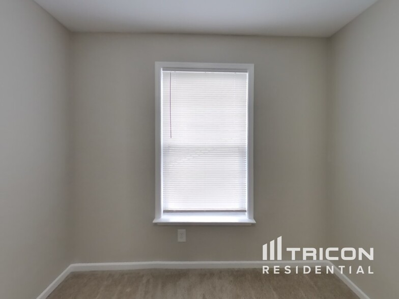 Building Photo - 1447 Pencross Ln