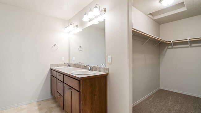 Building Photo - 3 Bedroom, 2 Bath Airway Heights Rancher that is less than 2 years old