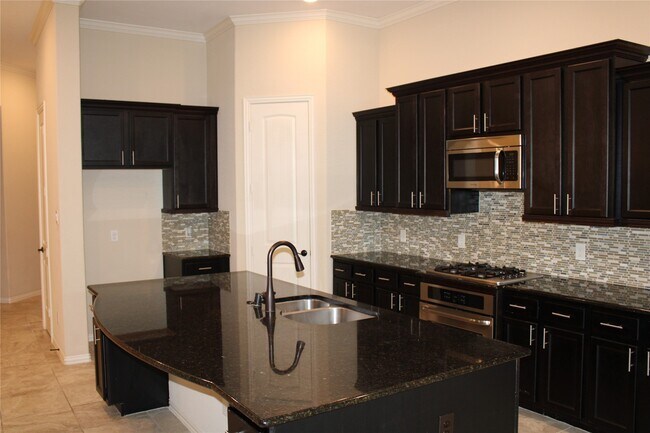 Building Photo - 21911 Avalon Queen Dr