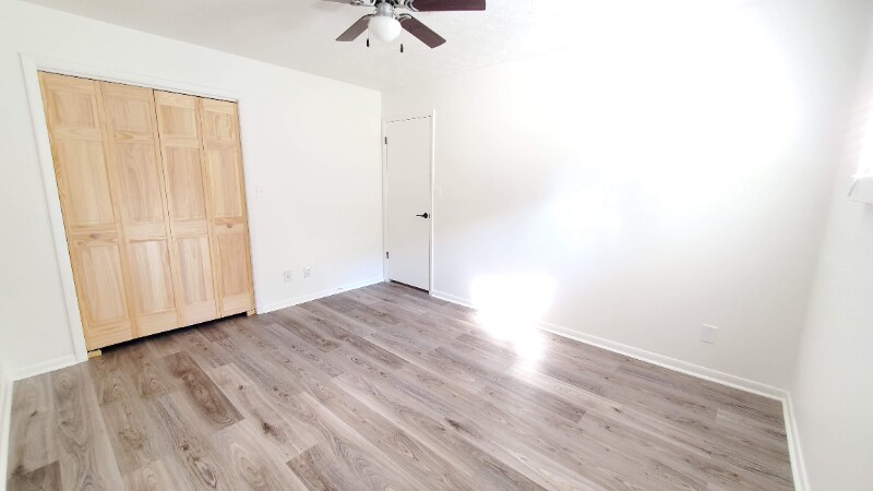 Building Photo - 210 Bolton Cir