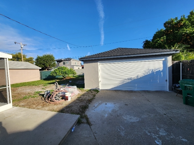 Building Photo - 333 E 61st St