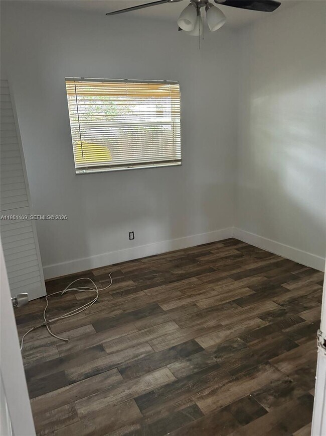 Building Photo - 730 SW 4th St