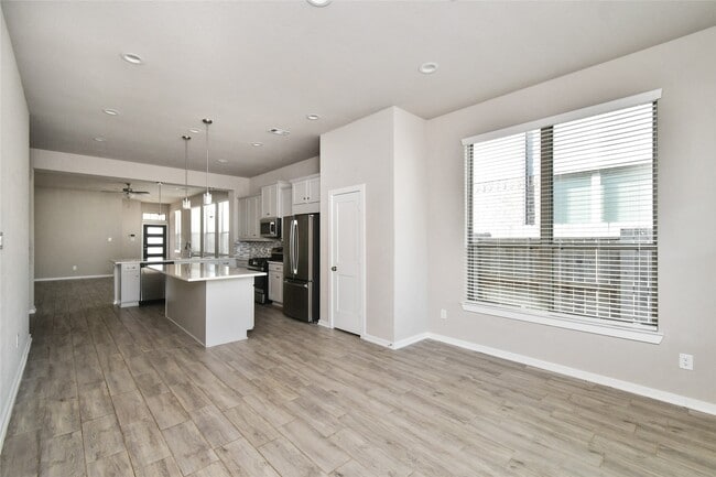 Building Photo - 939 Malibu Shr Ln