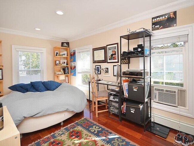 Building Photo - 82 Central Ave