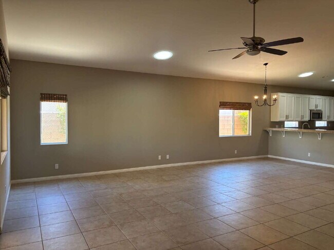 Building Photo - 45218 Coeur Dalene Dr