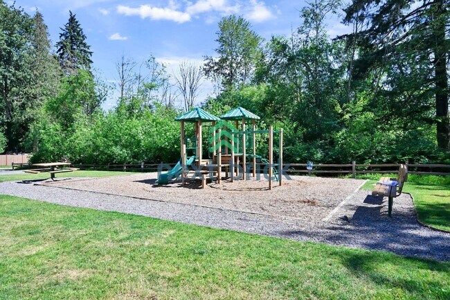 Building Photo - Spacious 4-Bedroom Retreat with 3.5 Baths in Beautiful Bothell – Your Ideal Home Awaits!