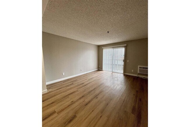 Building Photo - 2701 Randolph St