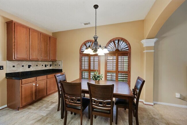 Building Photo - 4426 Park Bend Dr