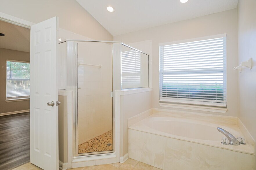 Building Photo - 391 Meadowlark Ln