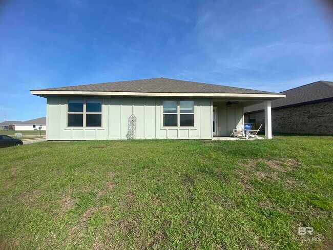 Building Photo - 26161 Gilmore Way