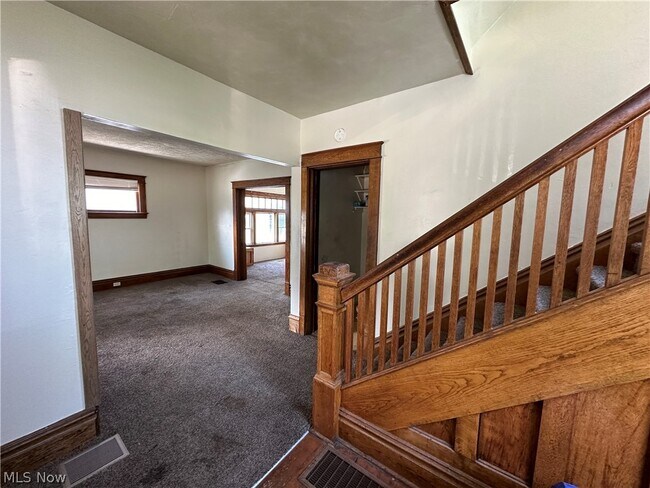 Building Photo - 110 Halls Heights Ave