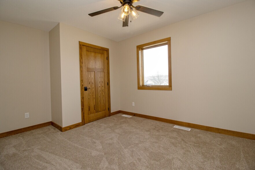 Building Photo - 610 Martin Ave