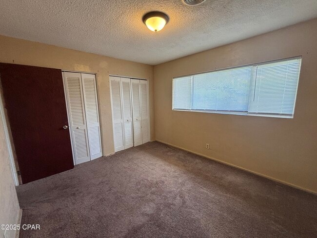 Building Photo - 2542 Lisenby Ave