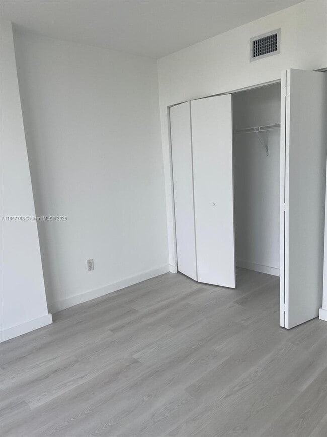 Building Photo - 4250 Biscayne Blvd