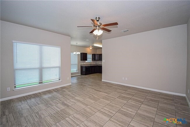 Building Photo - 2216 Vicksburg Ln