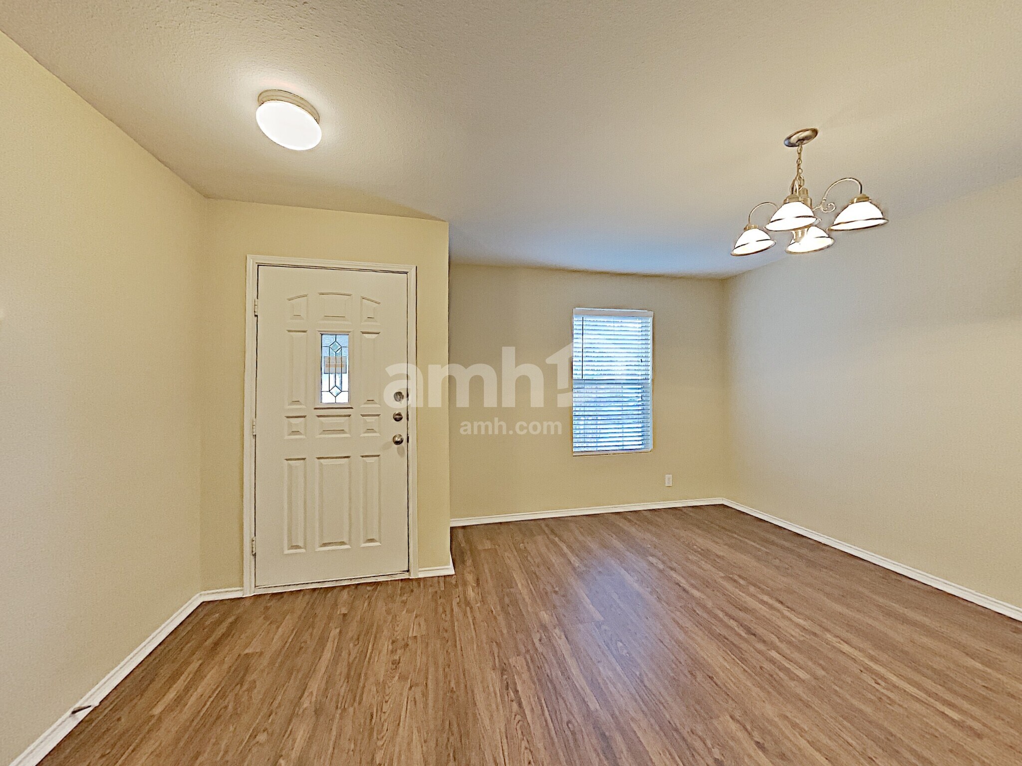 Building Photo - 8007 Abbotts Pointe