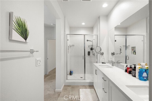 Building Photo - 120 Novel