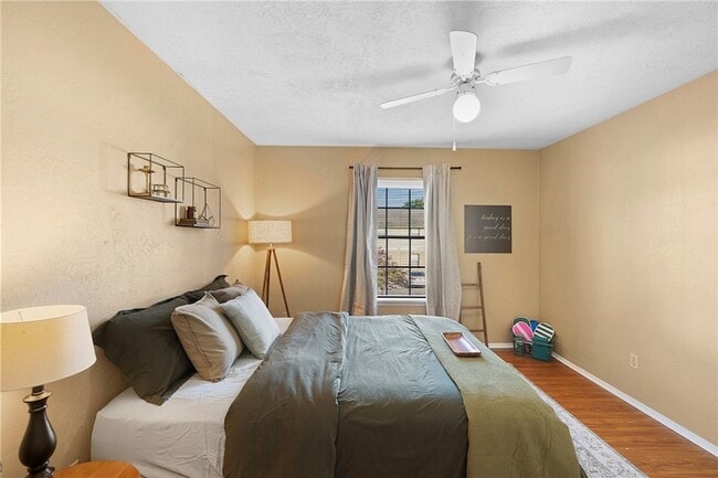 Building Photo - 805 San Pedro Dr