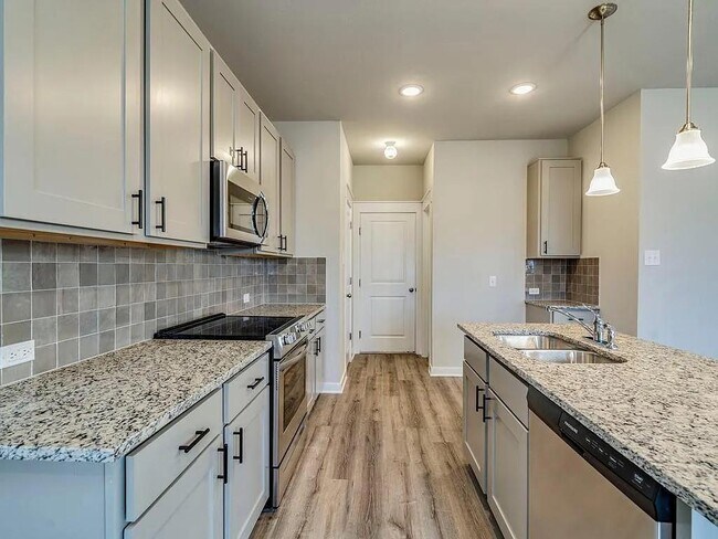 Building Photo - 515 Fieldwood Dr