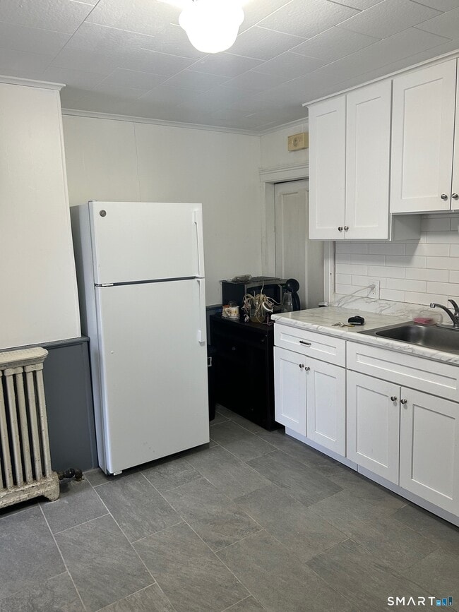 Building Photo - 59 Park Pl