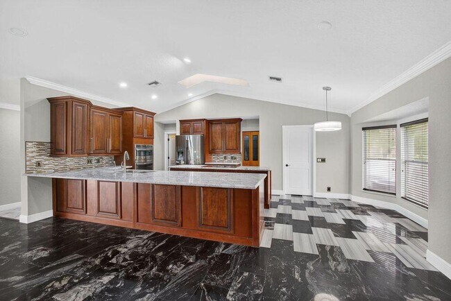 Building Photo - 1295 Longlea Terrace