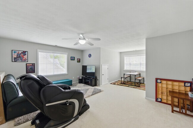 Building Photo - 2641 Springhaven Dr