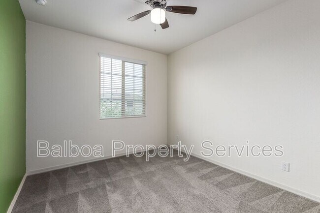 Building Photo - 5427 S Canyon Rim