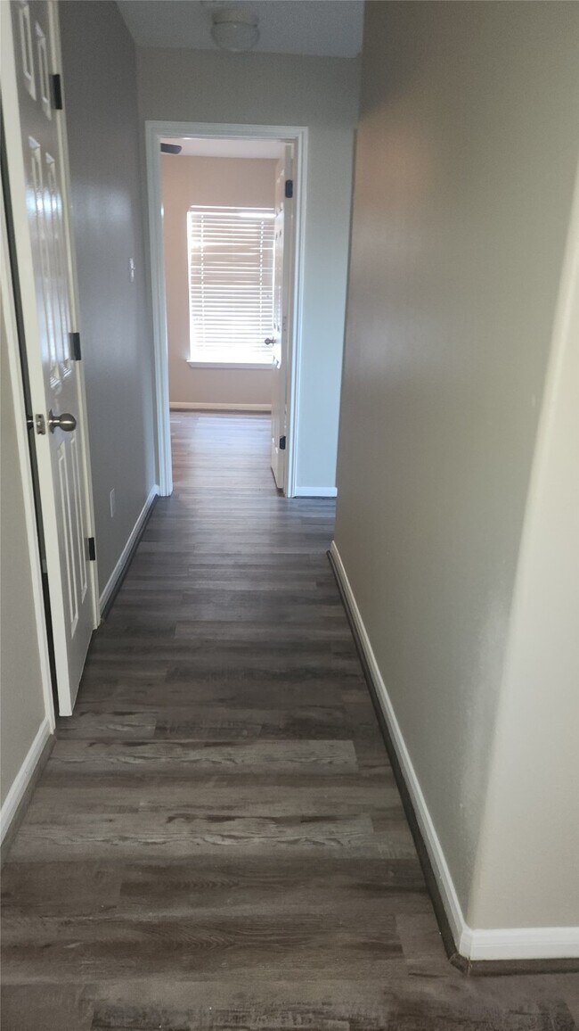 Building Photo - 14010 Marners Ct