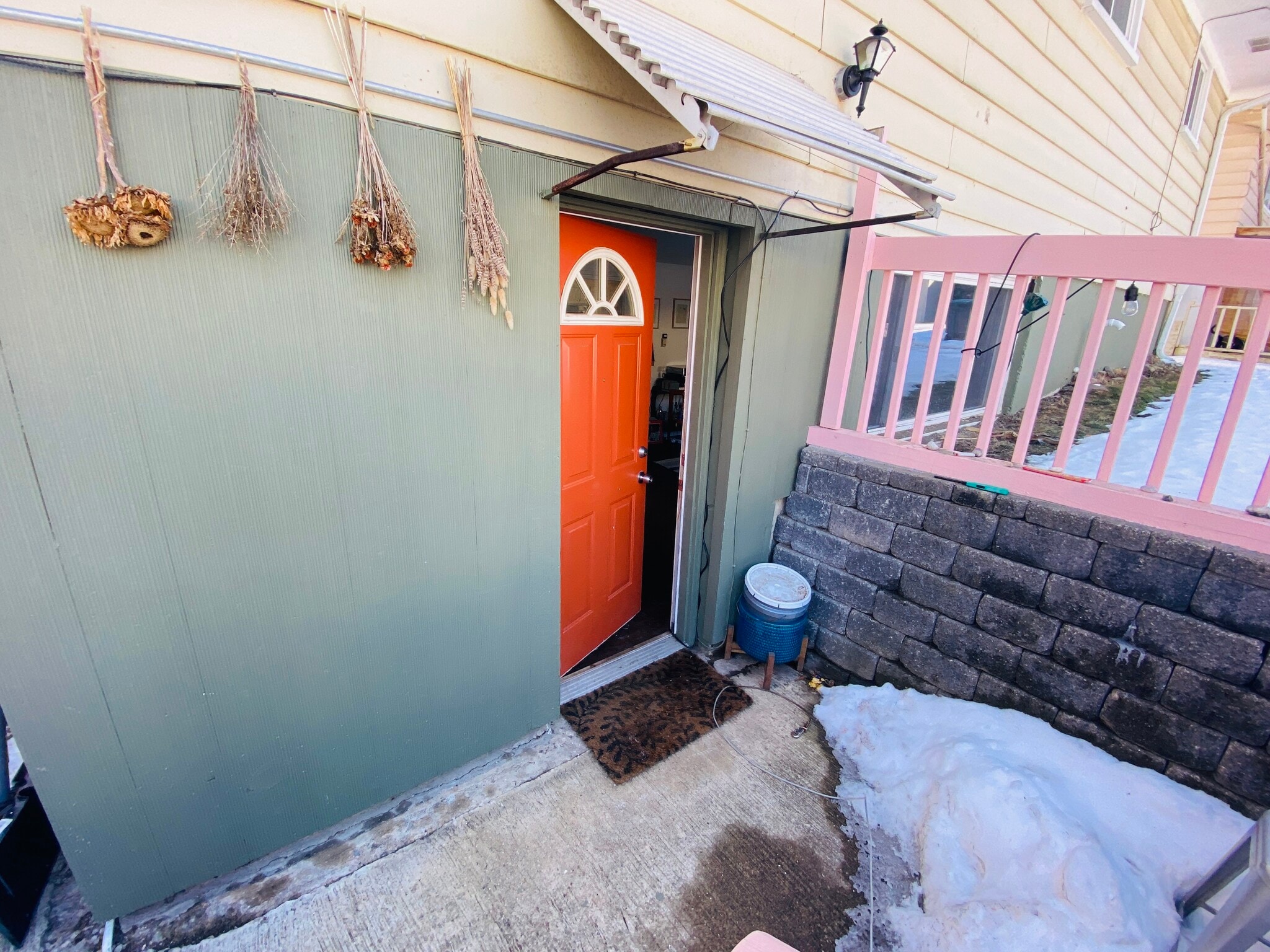 Entrance of unit - 1800 Abbott Ave