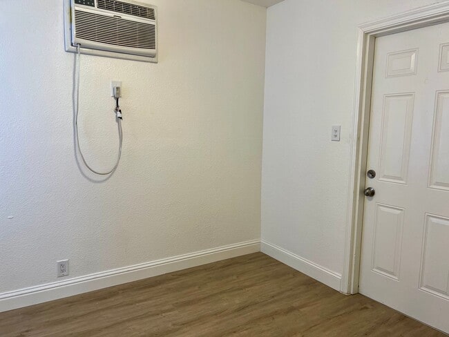 Building Photo - 1310-1314 P St