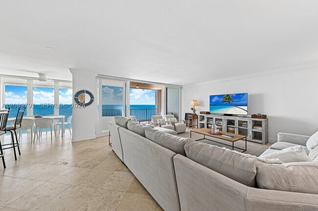 Building Photo - 881 Ocean Dr