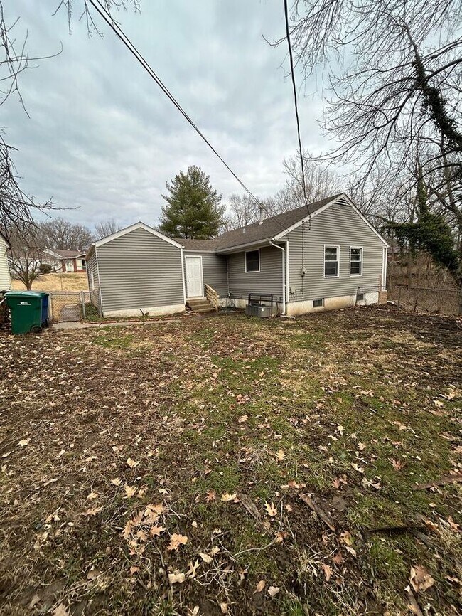 Building Photo - Cozy 3-Bedroom Home in a Convenient and Fa...