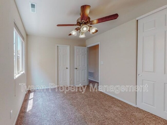 Building Photo - 7615 Red Finch Ct NW