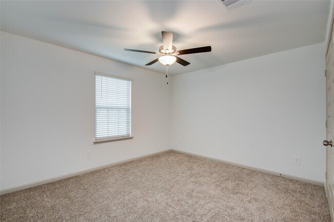 Building Photo - 3507 Telford Ln