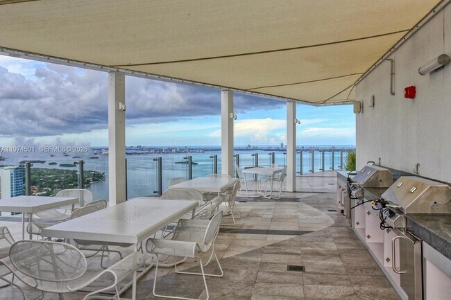 Building Photo - 501 NE 31st St