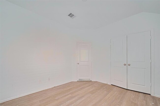 Building Photo - 18439 Summit Ranch Dr