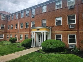 Building Photo - 13797 Cedar Rd