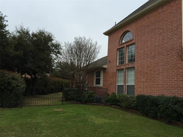 Building Photo - 2521 Briarcrest Dr