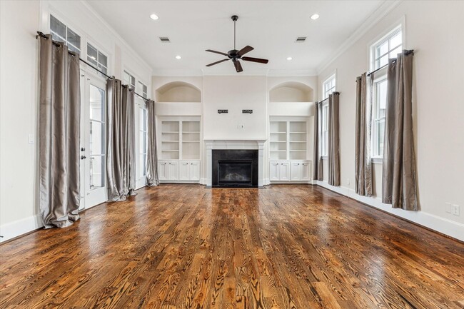 Building Photo - 3917 Gramercy St